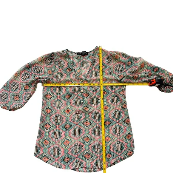 Living Doll Casual Aztec Print Chiffon Blouse Size XS Women's - Picture 4 of 8